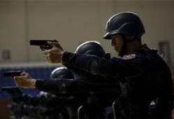 在线观看特警力量,生死较量，忠诚守护