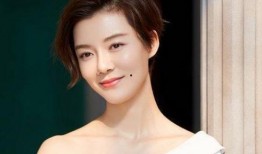 娱乐吃瓜艺人出道前改名,揭秘艺人出道前改名背后的故事