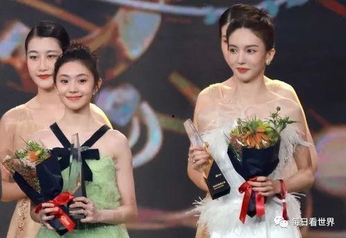 娱乐圈吃瓜喜剧女星,揭秘吃瓜喜剧女星的爆笑人生